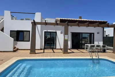 Image de Detached private villa in gated community