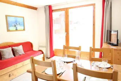 Image de 2ème étage, piscine, terrasse, balcon, télévision, casier à ski, 29m², Val Cenis