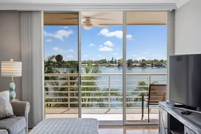 Image de Stunning Bahia Vista Condo 8-410