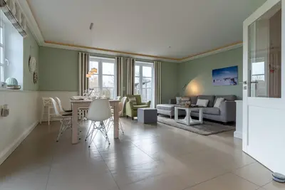 Image de Strandhaus 54 Grad - beautiful half of a house in the Ording district / Top location!