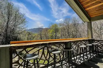 Image de Maple Mountain Retreat! Views, Arcade Rm, Theater, Hot tub