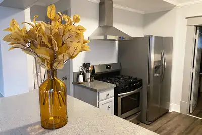 Image de Charming 1930s Arts District Bungalow near the Heights