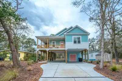Image de Steps to the Sea ~Oak Island~ Walk to the beach