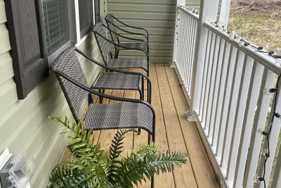 Image de ☀️ 3 bedroom, 2 baths - home in the mountains. “Little Miss Sunshine ☀️”
