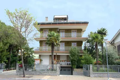 Image de Appartement de vacances avec climatisation et balcon