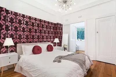 Image de Art Deco Bayside Apartment Close To The City