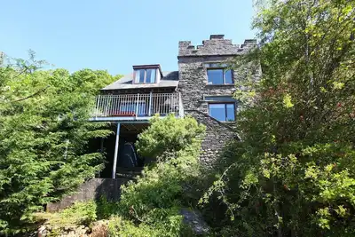 Image de Stunning, unique tower with 2 bedrooms and incredible views