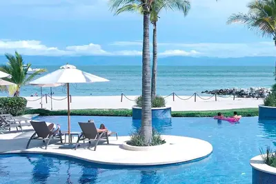 Image de Luxury Apartment with Beach and Jungle Club Included
