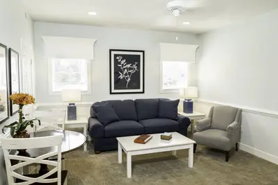 Image de Estate living with all the amenities next to water country Usa