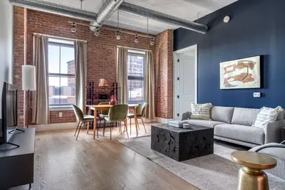 Image de Mod Jersey City 2br w/ W/D & Doroman, free shuttle to Path, by Blueground