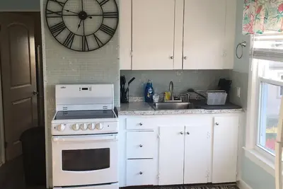 Image de Door to Shore in 60 Steps -Short Walk to Pier-Patio-Grills-2nd Floor-7b