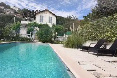 Image de August 27- September 3: villa 10 people 5 bedrooms swimming pool air conditioning 15 min from the beaches