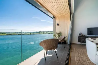 Image de 15 Cannery Row sleeps 6 with estuary views