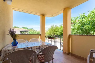 Image de Appartement de vacances avec deux chambres et balcon