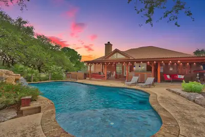 Image de Hill Country Vibe I Canyon Lake 4/2 with pool!