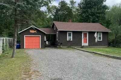 Image de Peaceful York Beach Cottage: Private Cul-de-Sac, Nature Views, Minutes to Shore