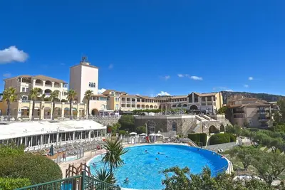Image de Bel appartement pour 4 personnes avec Wifi, piscine, Tv, patio, animaux admis et parking