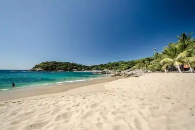 Image de Private & Quite, Ocean Mountain Home, Private Pool, Air, Queen Bed, Beach.