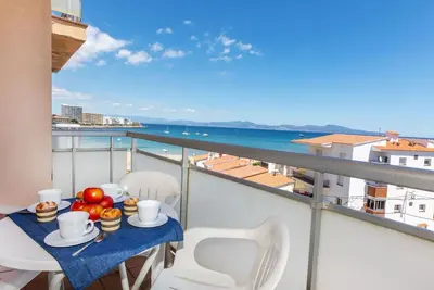 Image de Agréable appartement pour 4 personnes avec climatisation, Wifi, Tv et balcon