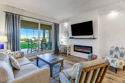 Image de Oceanfront | Ground Floor | Meticulously Renovated Sea Dunes Villa