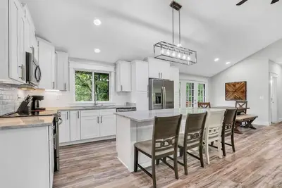 Image de Stunning North Nashville Retreat - Visit us at The Bunk House! New Listing