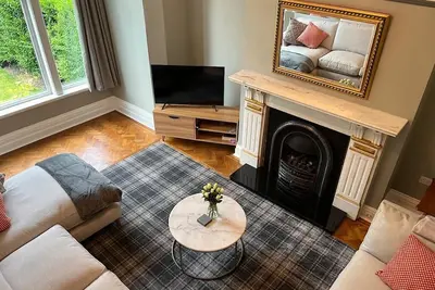 Image de Fully refurbished modern ground floor 2 bed apartment. 700 yards from the beach❤