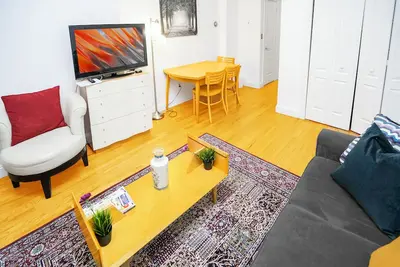 Image de Spacious 1 Bedroom Studio in Midtown East