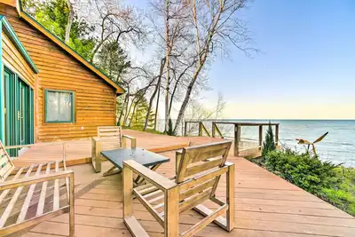 Image de Lakefront Applegate Retreat w\/ Private Beach!