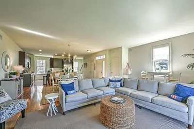 Image de Beautifully Furnished and Dog Friendly Townhome Minutes to the Beach