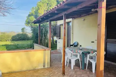 Image de Part of villa with large garden, 800m from the beach