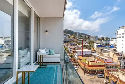 Image de Luxurious 2 bed 2 bath. Avida!