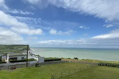 Image de Maison chaleureuse vue imprenable sur la mer et les falaises