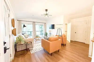 Image de The Crash Pad ~ Quirky Riverfront Retreat