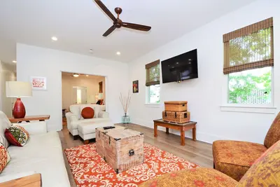 Image de Beautiful New Monthly Residence Historic Neighborhood