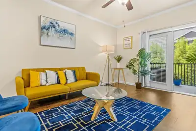 Image de Minutes from Town Center & Mayo Clinic w/ 2 Huge pools & gym