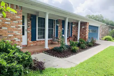 Image de Cush Jax Baymeadows Ranch, Close to Everything!