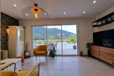 Image de Appartement neuf dernier étage grandes terrasses vue imprenable sur la montagne