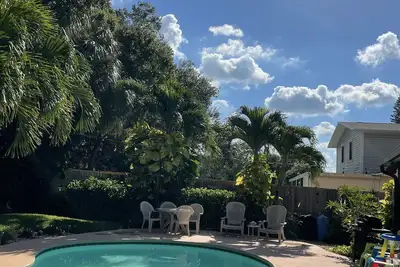 Image de Gorgeous Beach town-Tropical Private heated Pool & Tiki Lanai Close to Beaches!