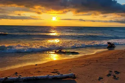 Image de Lakefront Haven - Your beachfront escape- Private Lake Access