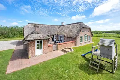 Image de Superbe maison à Ulfborg avec sauna