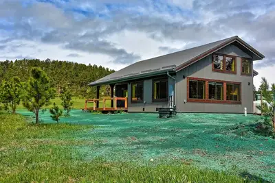 Image de Spring Canyon Buffalo Cabin