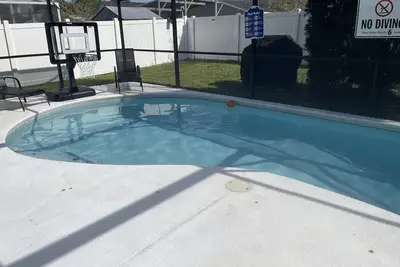 Image de Entire Mouse House with Pool minutes from Disney!
