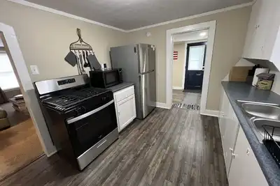 Image de Cute, Quiet, & Cozy Farmhouse - Minutes away from everything in Ponca City!