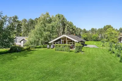 Image de Superbe maison à Rødby avec sauna