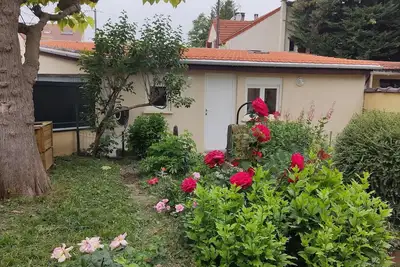 Image de Petite Maison avec Jardin fleuri sur les rives de la Seine
