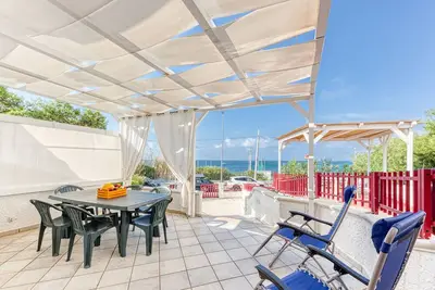 Image de Maison de vacances \"Villetta Montirossi\" avec vue sur mer et terrasses