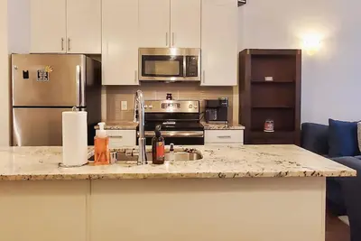 Upscale Condo | Pool | Free Parking | Best Location
