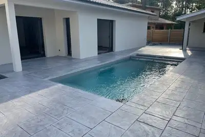 Image de Beautiful air-conditioned house with heated pool