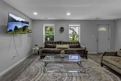 Image de Updated Home Steps from Medical Campus