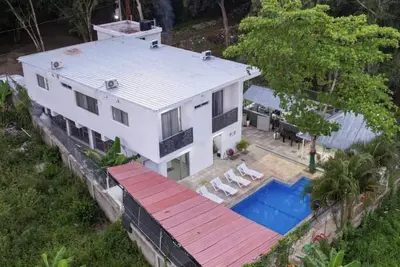 Image de Villa totalmente nueva a 15 minutos de Santo Domingo